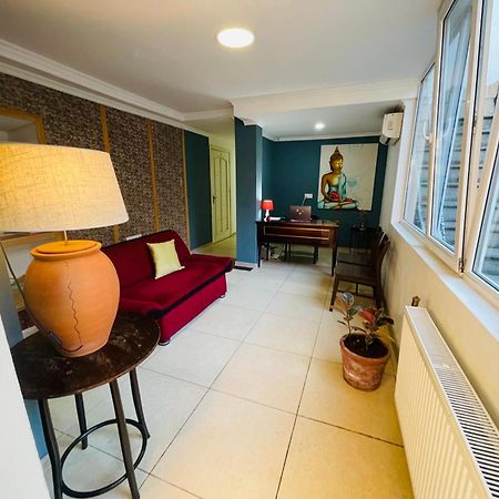 Hotel Klarastan Bon Voyage Tiflis Dış mekan fotoğraf