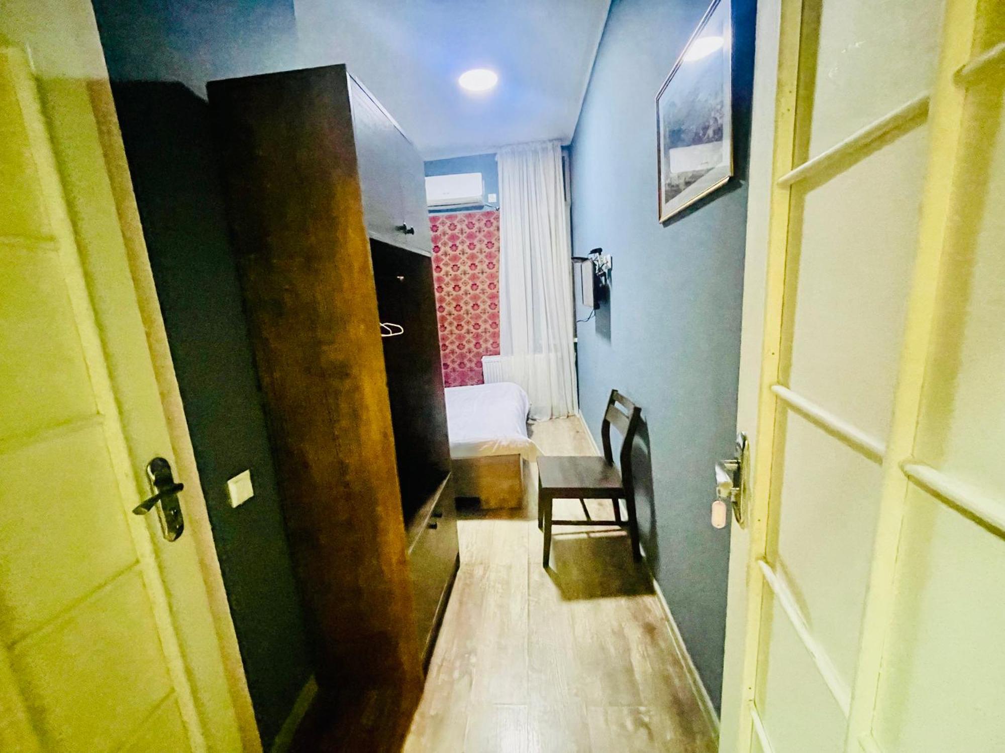 Hotel Klarastan Bon Voyage Tiflis Dış mekan fotoğraf