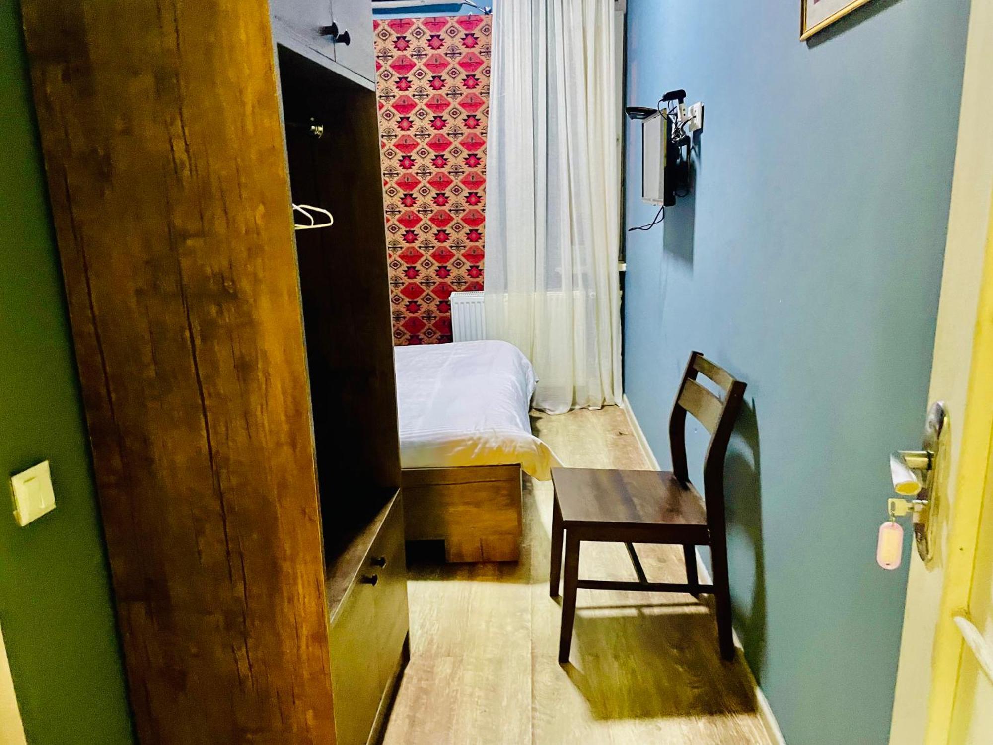 Hotel Klarastan Bon Voyage Tiflis Dış mekan fotoğraf
