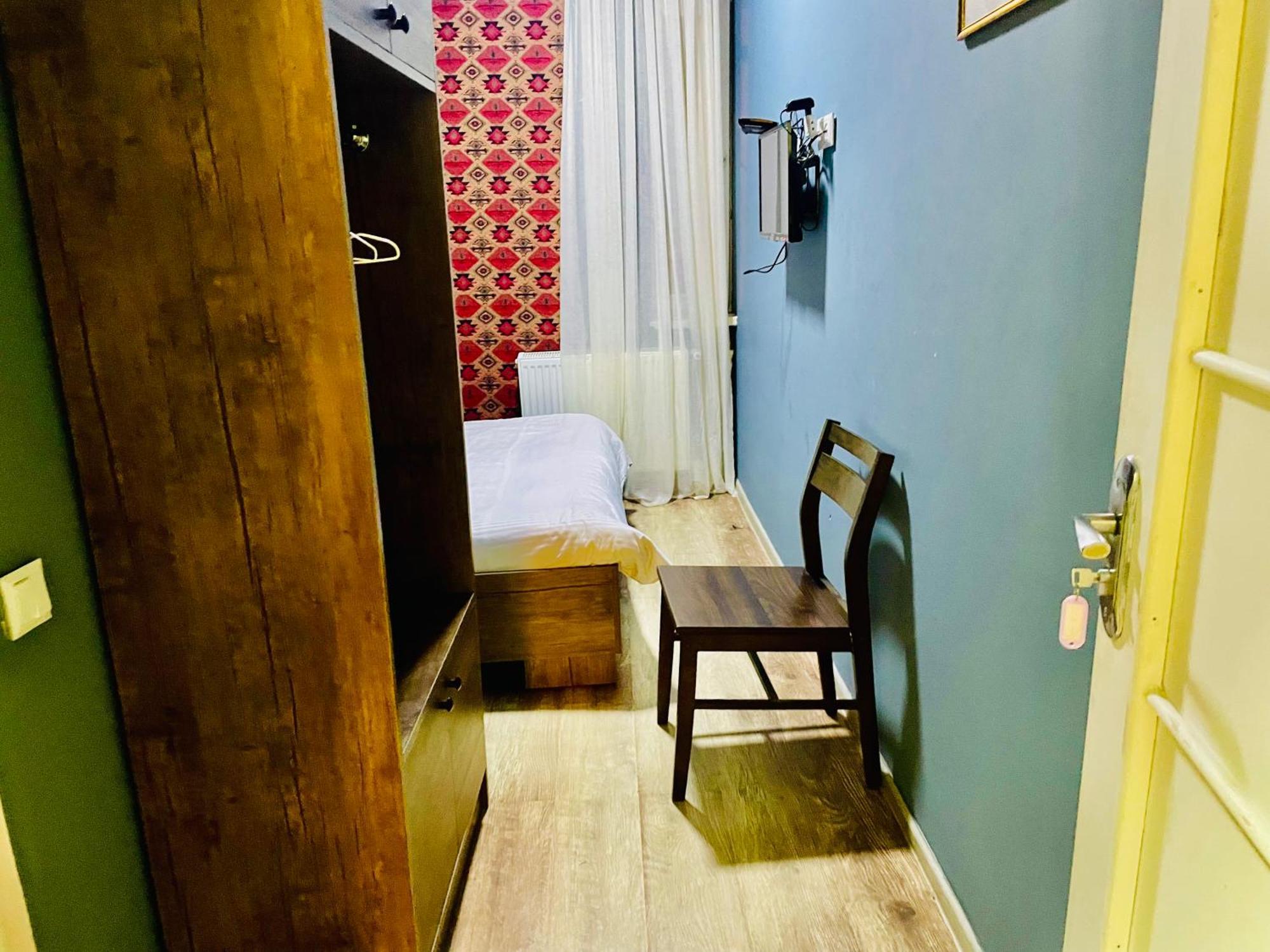 Hotel Klarastan Bon Voyage Tiflis Dış mekan fotoğraf