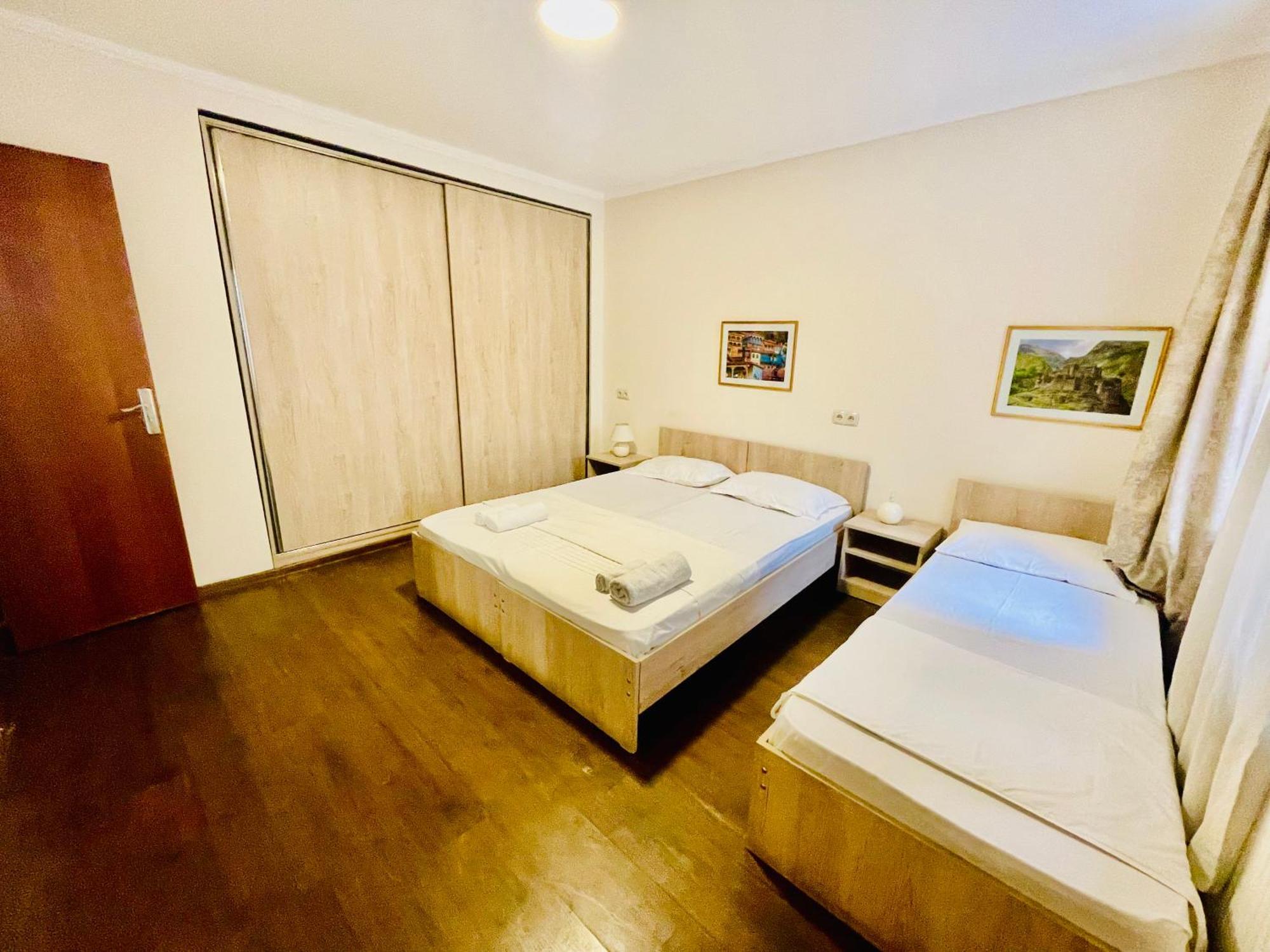 Hotel Klarastan Bon Voyage Tiflis Dış mekan fotoğraf