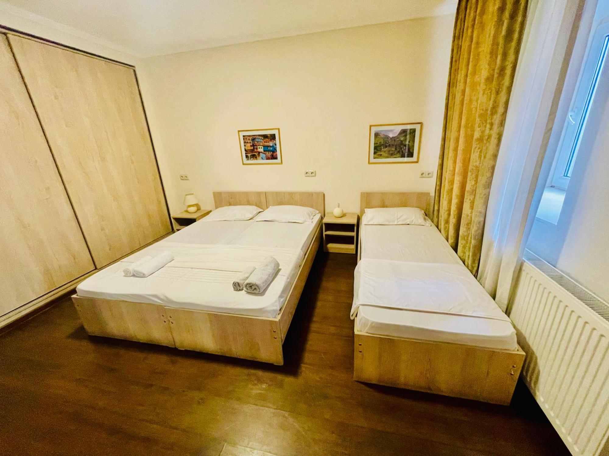 Hotel Klarastan Bon Voyage Tiflis Dış mekan fotoğraf