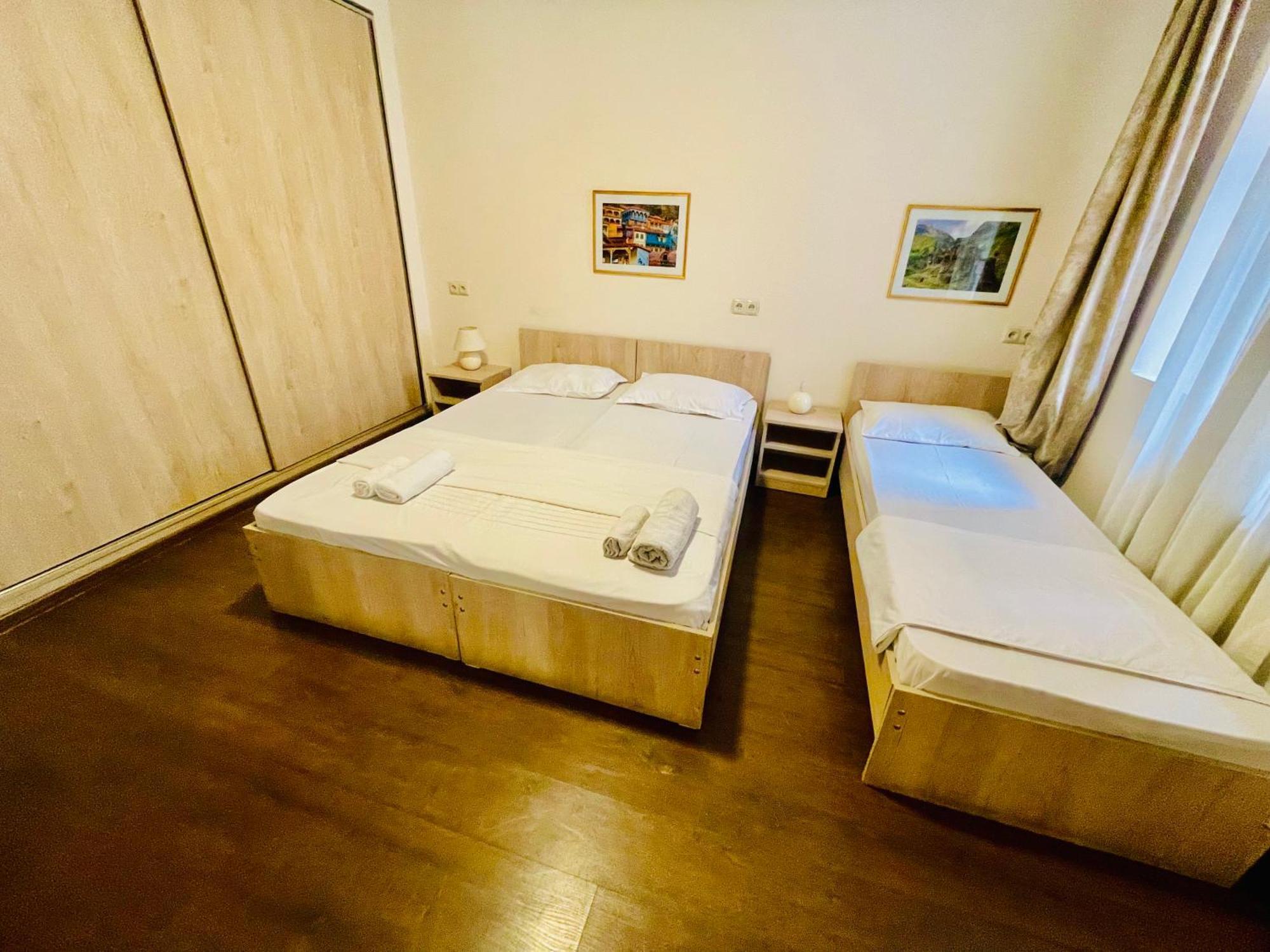 Hotel Klarastan Bon Voyage Tiflis Dış mekan fotoğraf
