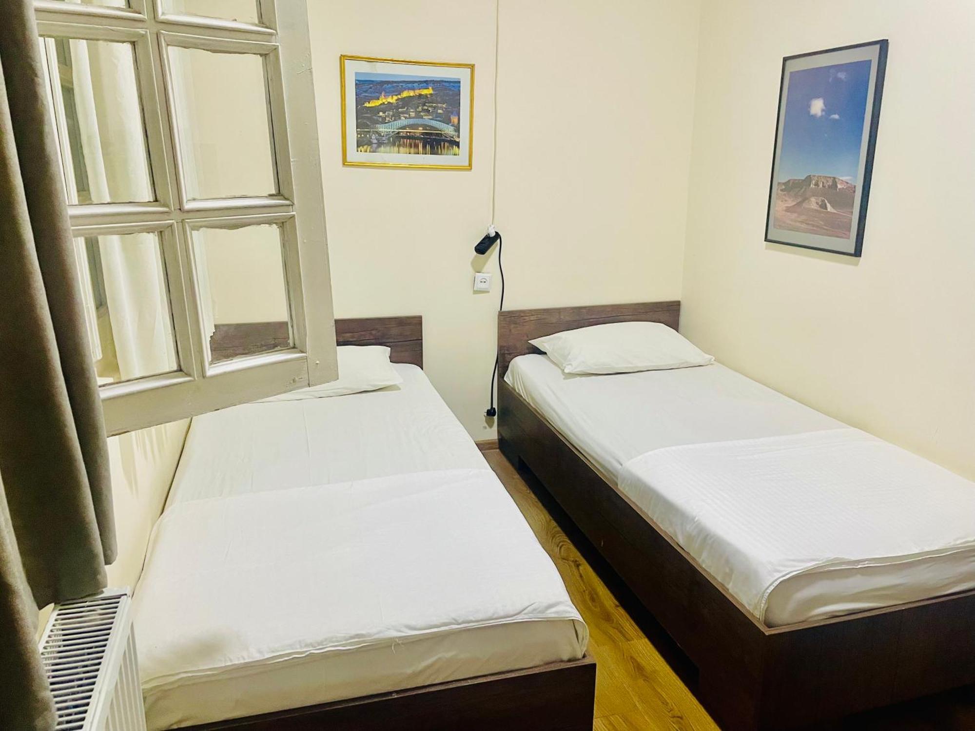 Hotel Klarastan Bon Voyage Tiflis Dış mekan fotoğraf