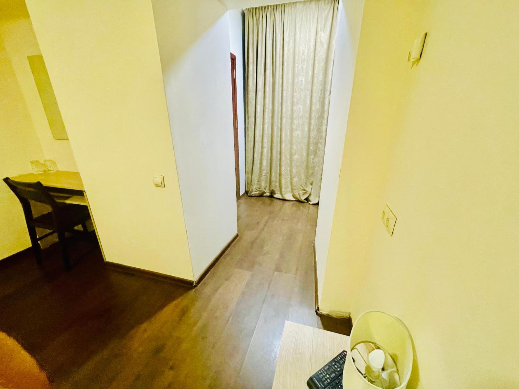 Hotel Klarastan Bon Voyage Tiflis Dış mekan fotoğraf