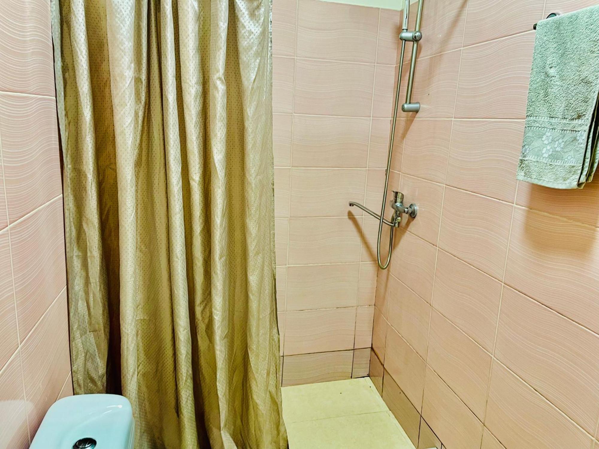 Hotel Klarastan Bon Voyage Tiflis Dış mekan fotoğraf