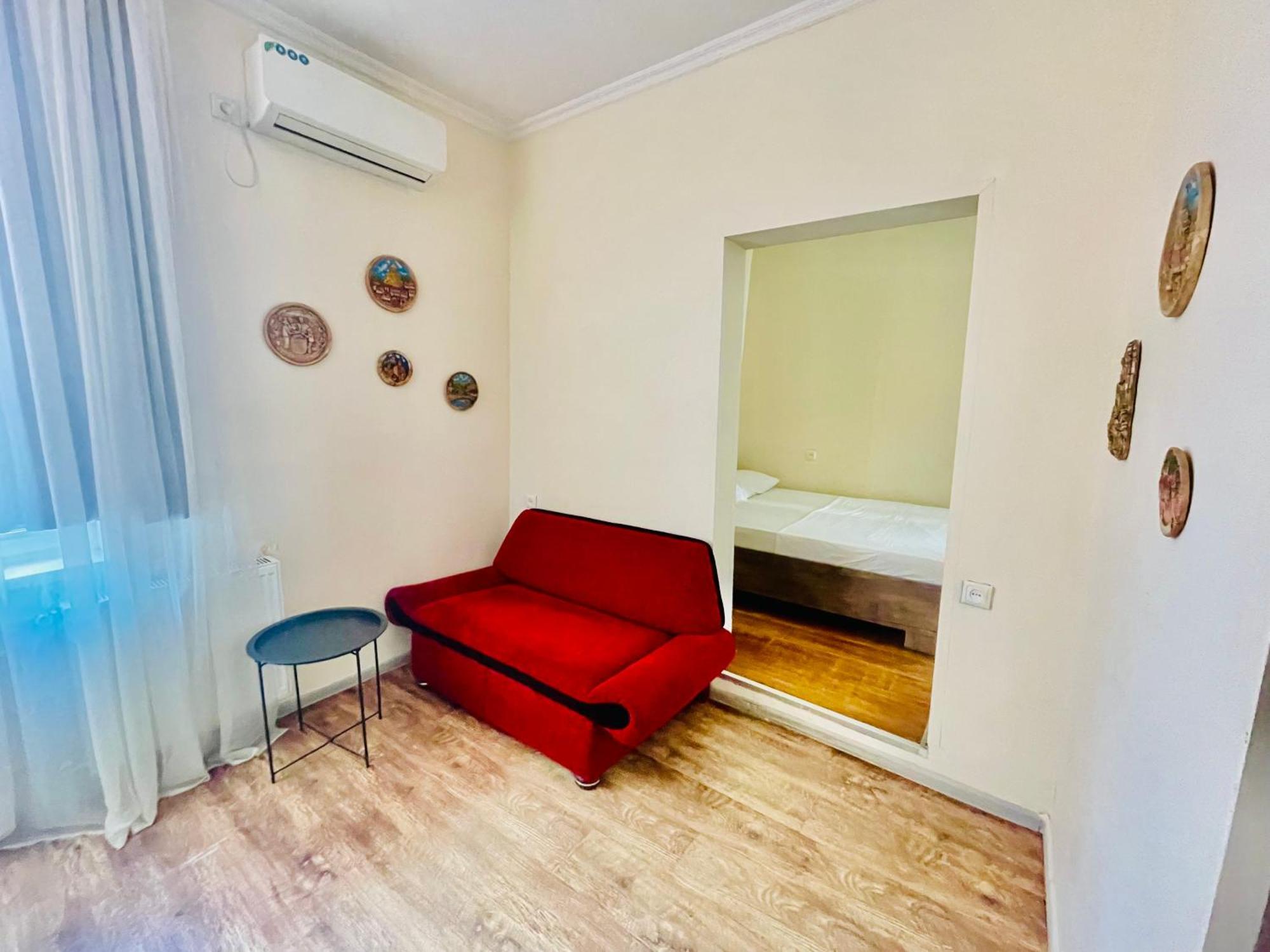 Hotel Klarastan Bon Voyage Tiflis Dış mekan fotoğraf