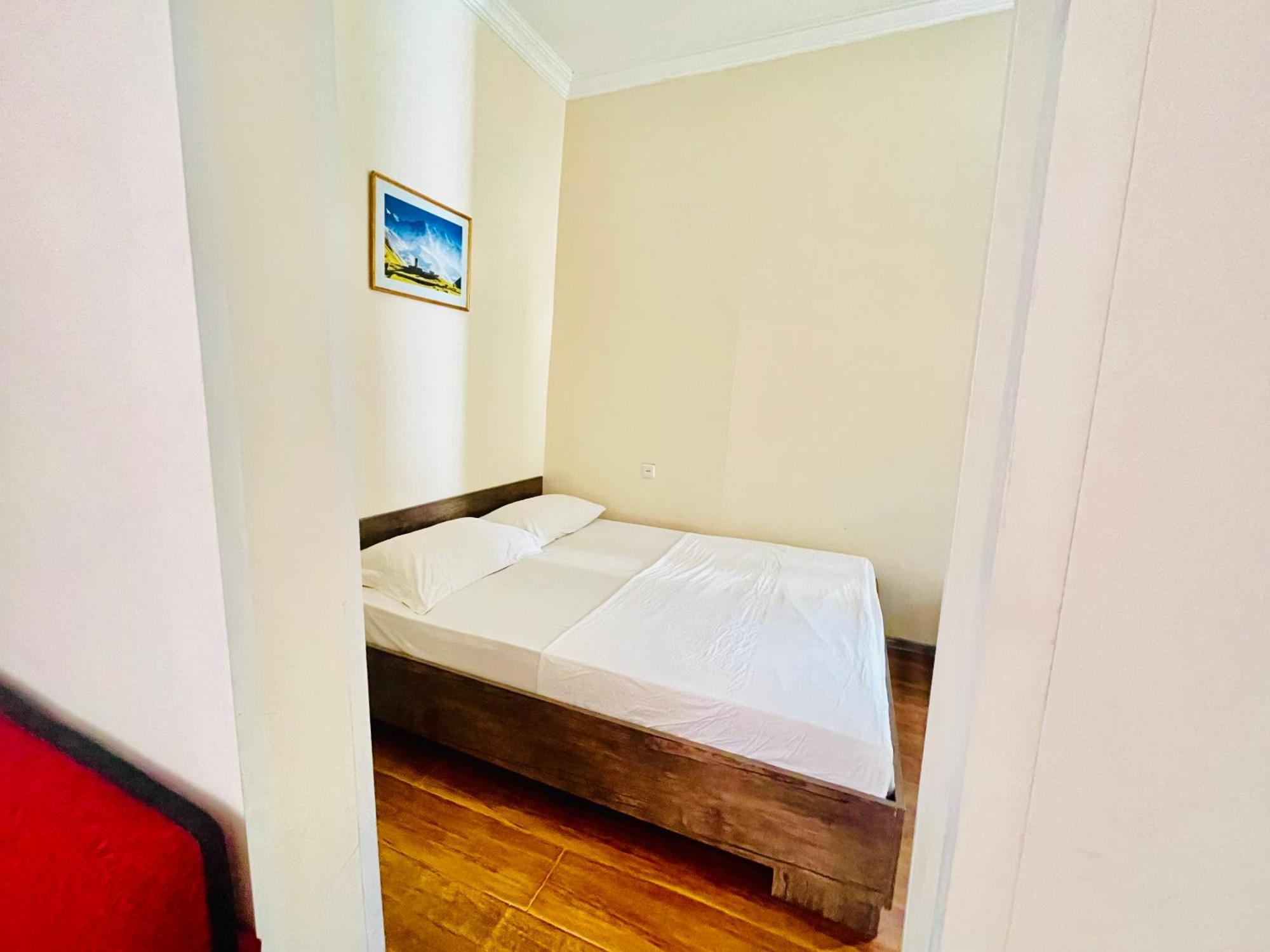 Hotel Klarastan Bon Voyage Tiflis Dış mekan fotoğraf
