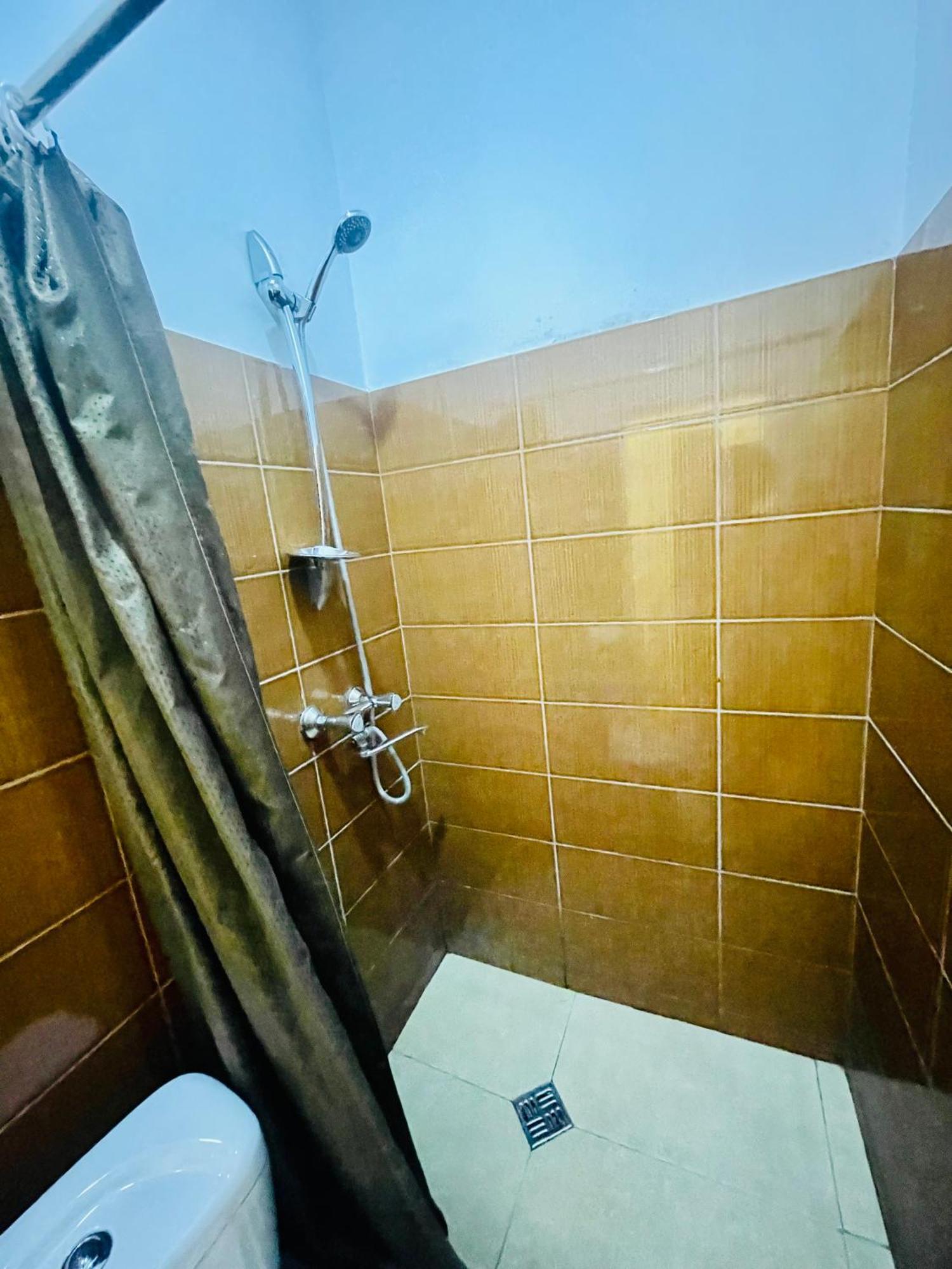 Hotel Klarastan Bon Voyage Tiflis Dış mekan fotoğraf