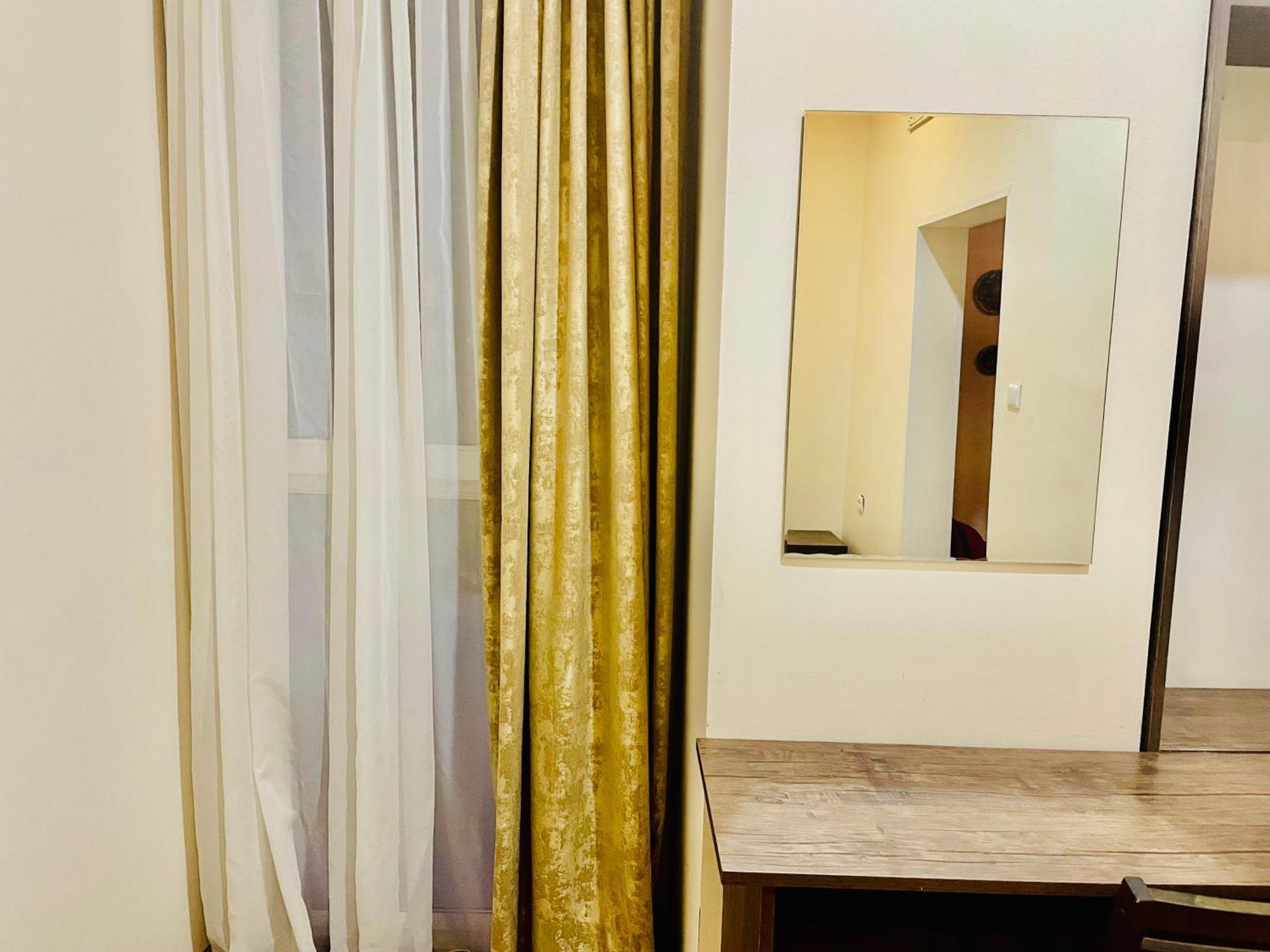Hotel Klarastan Bon Voyage Tiflis Dış mekan fotoğraf
