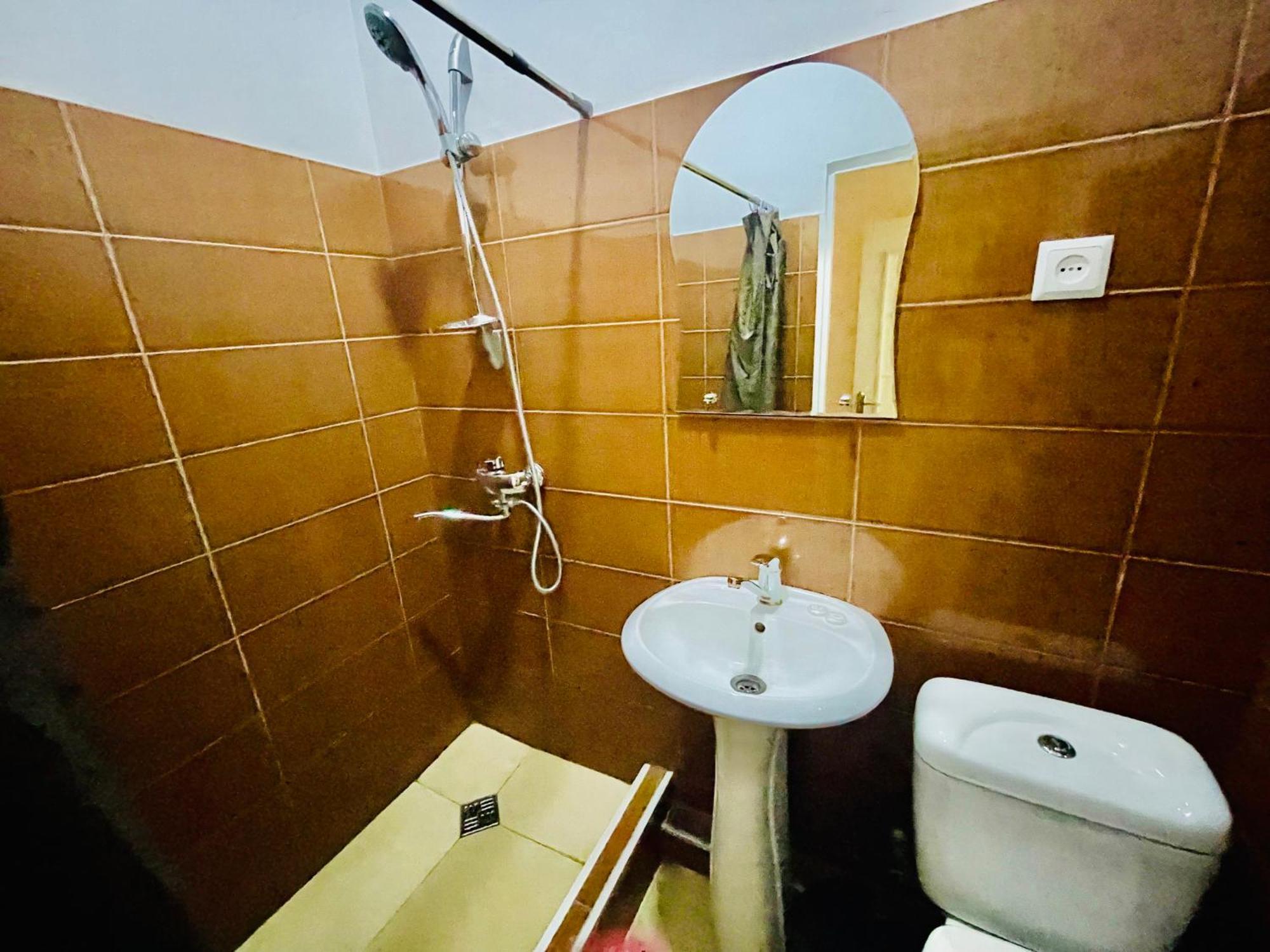 Hotel Klarastan Bon Voyage Tiflis Dış mekan fotoğraf