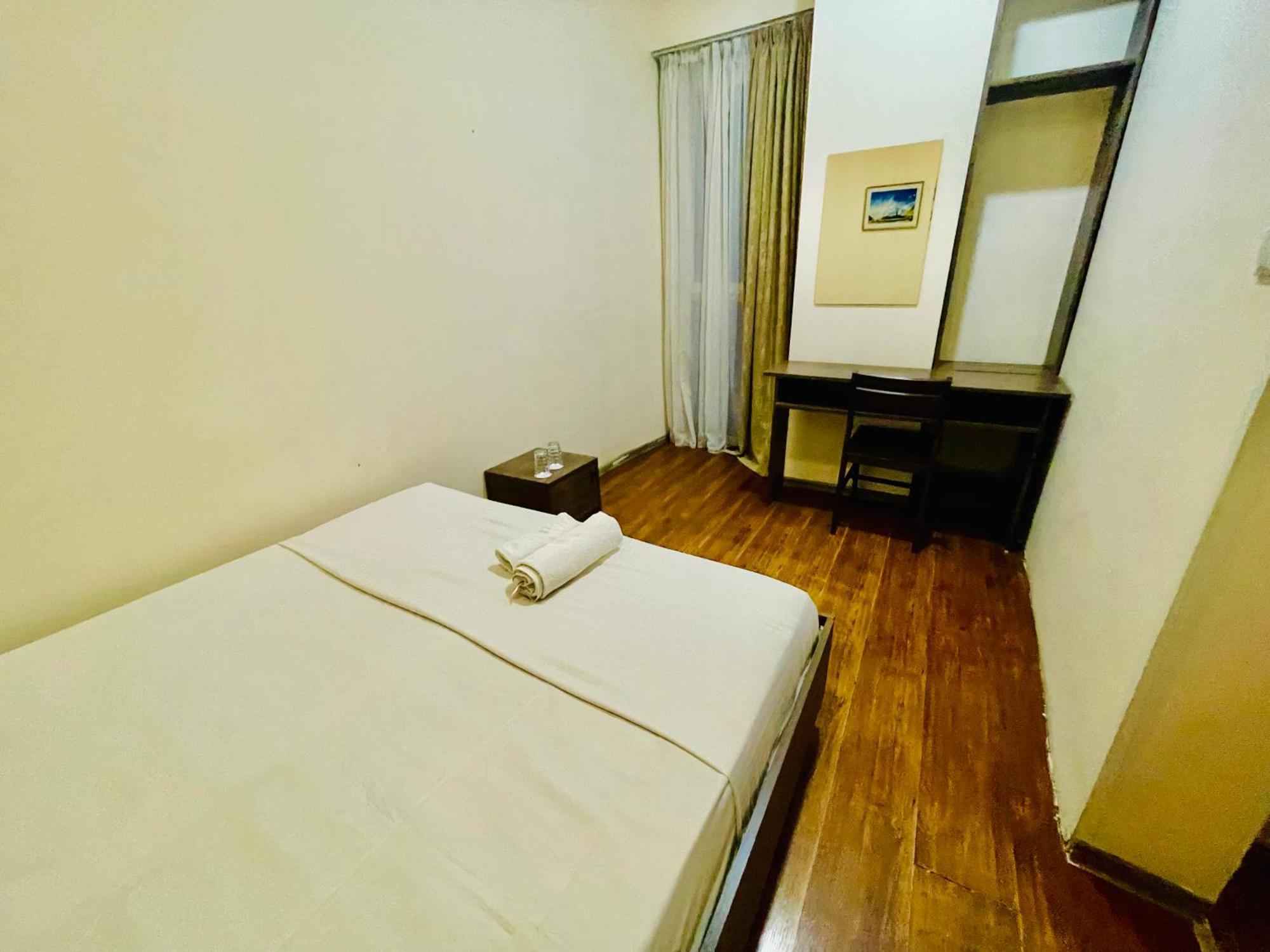 Hotel Klarastan Bon Voyage Tiflis Dış mekan fotoğraf